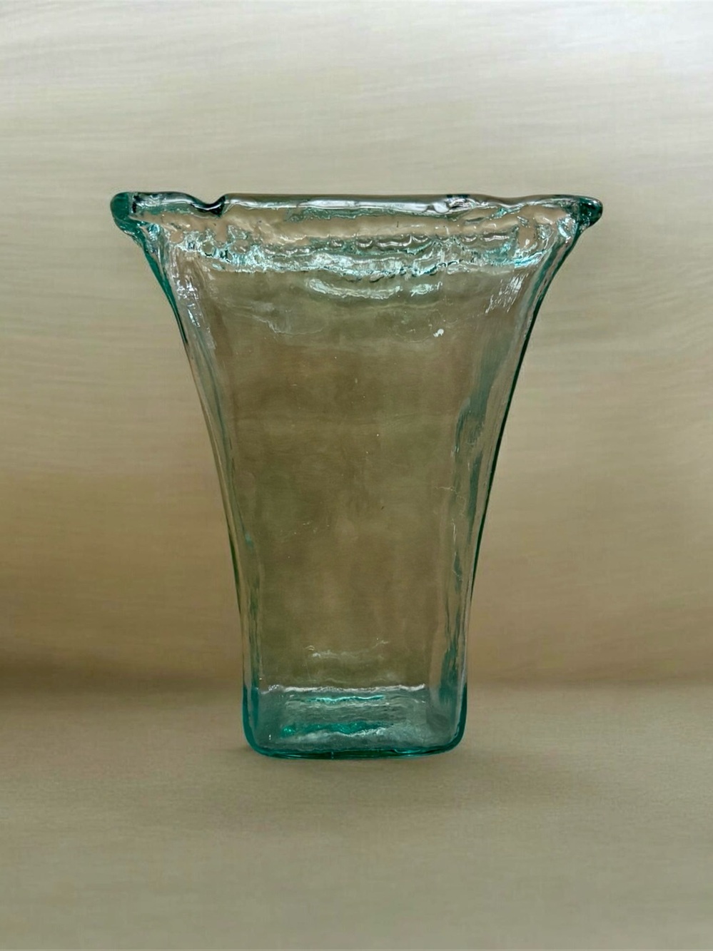Vidrios San Miguel Studio 100% Recycled Glass Iceburg 9.5 Inch - Blown Glass